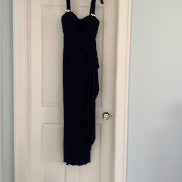 Beautiful evening dress! - Picture 4 of 7